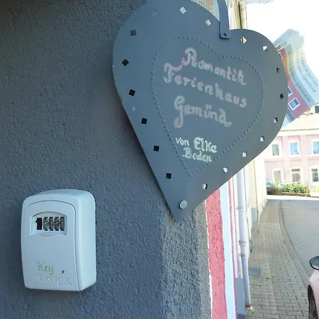 Romantik-ferienhaus-gemund Holiday home *